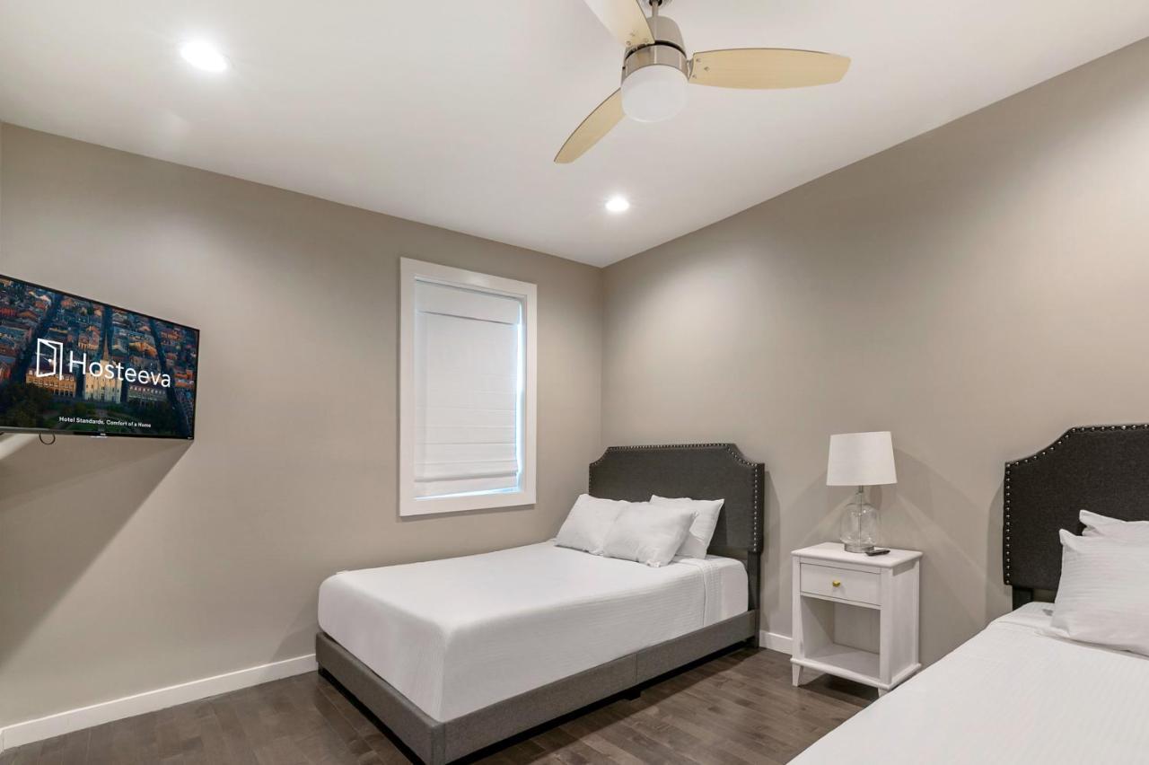 Stunning With Modern & Open Layout Holiday home *